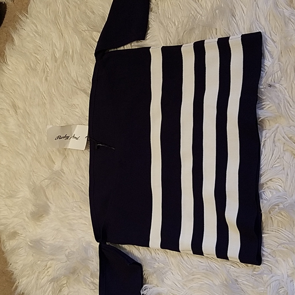 Top by funky soul NWT